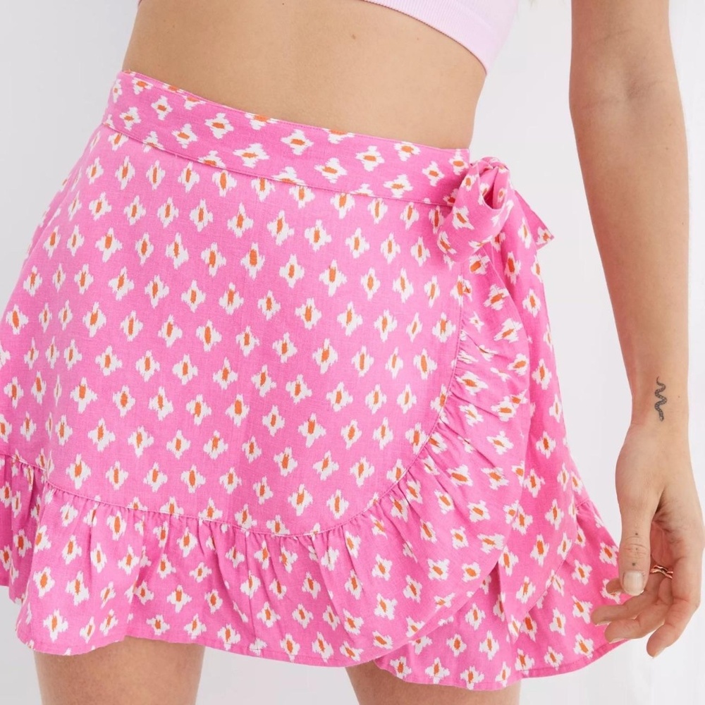 NEW WITH TAGS! AERIE Pink Patterned Aerie Women's Skirt